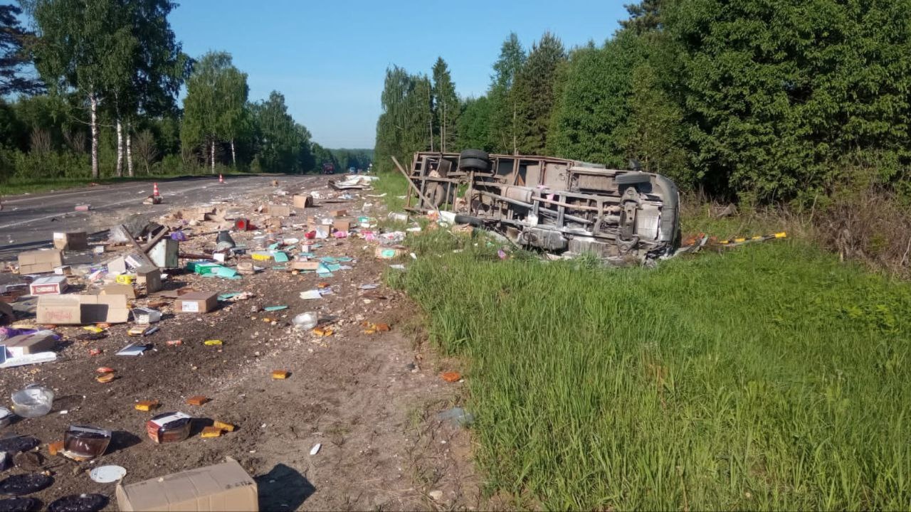 В Тверской области на трассе Р-132 «Золотое кольцо» столкнулись ГАЗель и Скания, есть пострадавшие
