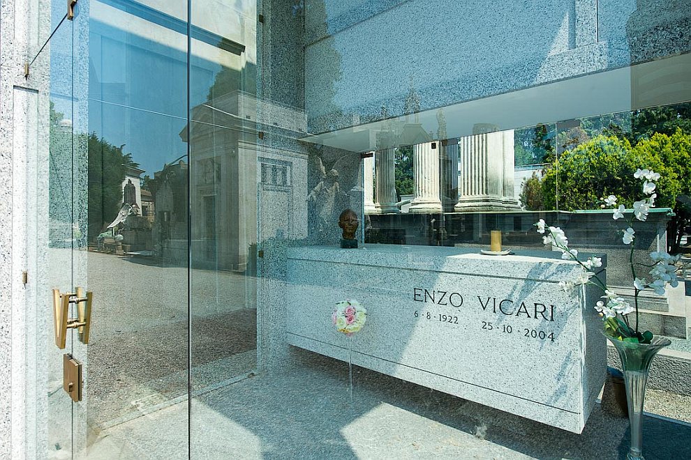 Прогулка по одному из самых красивых кладбищ в Европе Прогулка по одному из самых красивых кладбищ в Европе Европа