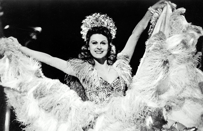 Любимица Гитлера, любовница Геббельса и личный агент Сталина: Как Марике Рёкк удавалось покорять сердца диктаторов