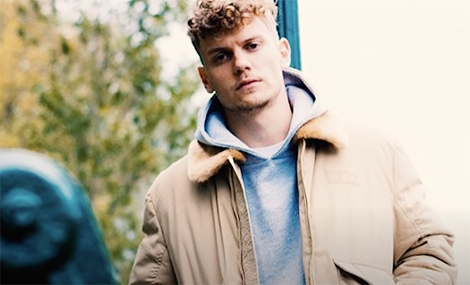 Мужчина решил проверить, что будет после отказа от сахара и через 2 недели показал изменения тела