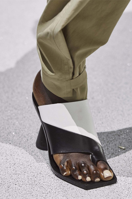 7 трендовых моделей обуви, которые нужны этим летом Новости моды