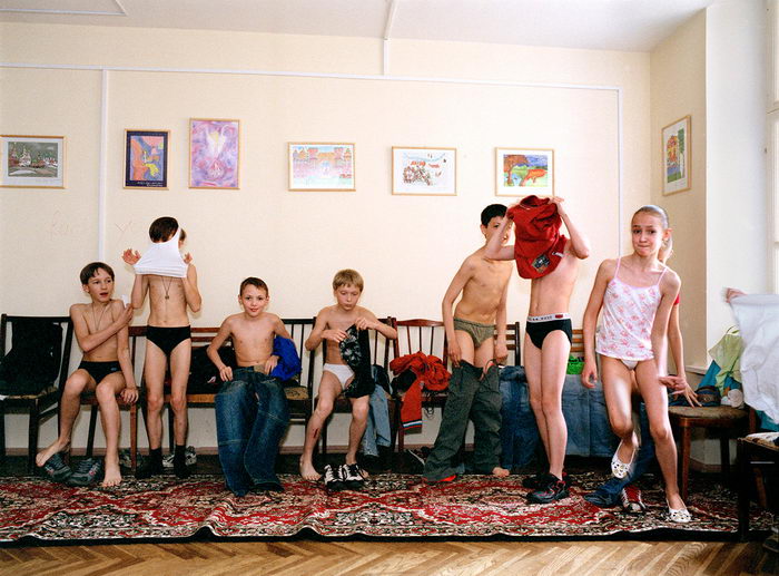 Ученики балетной школы в фотографиях Rachel Papo. Каждодневный труд через боль и отчаяние Ученики балетной школы в фотографиях Rachel Papo. Каждодневный труд через боль и отчаяние