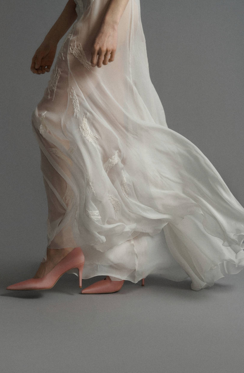 Valentin Yudashkin: Смелые силуэты и многоликий белый в новой свадебной коллекции