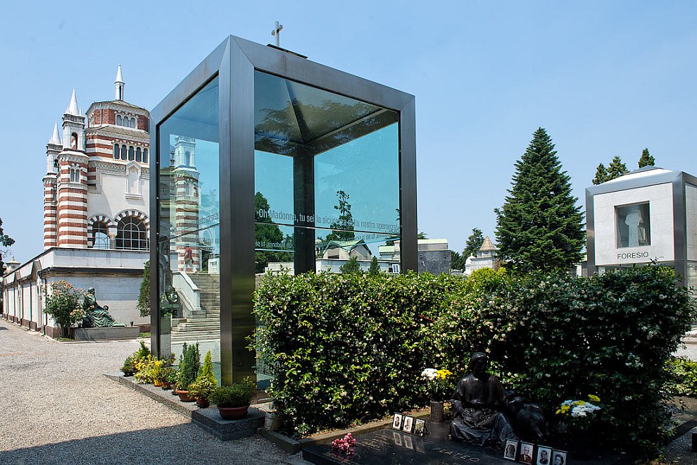 Прогулка по одному из самых красивых кладбищ в Европе Прогулка по одному из самых красивых кладбищ в Европе Европа