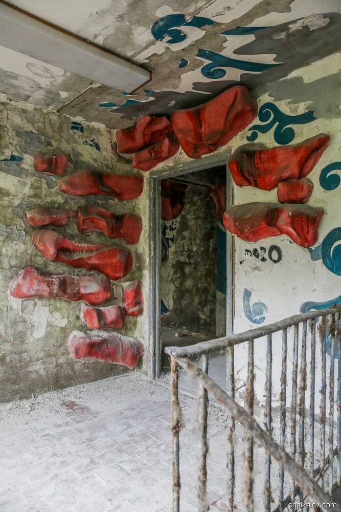 Фантастические твари в подмосковном лагере Фантастические твари в подмосковном лагере архитектура,путешествия,Россия