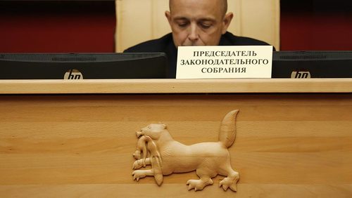 Первая сессия прошла со скрипом