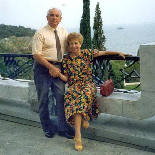 Дачи генсеков СССР: где шикарно от гос дел отдыхали советские вожди Дачи генсеков СССР: где шикарно от гос дел отдыхали советские вожди дача,история,отдых,ссср