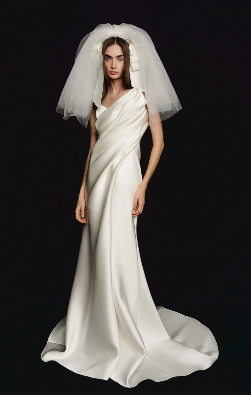 Valentin Yudashkin: Смелые силуэты и многоликий белый в новой свадебной коллекции