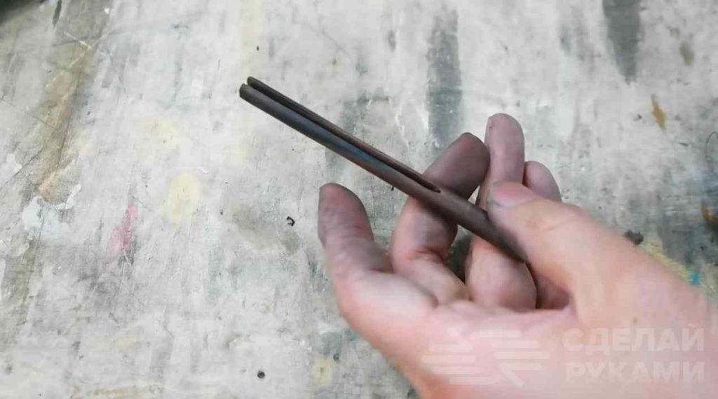 Карманный нож с ножнами из пильного диска и латунных трубок Карманный нож с ножнами из пильного диска и латунных трубок самоделкин