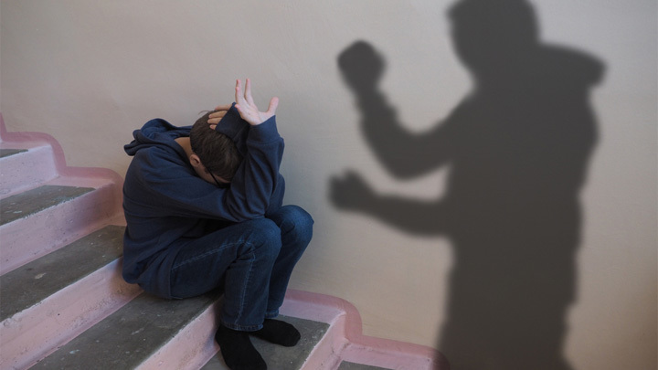 "ВИДЕО ВЕЛЕНО УДАЛИТЬ": ДЕТИ МИГРАНТОВ ДЕРЖАТ В СТРАХЕ СИБИРСКУЮ ШКОЛУ