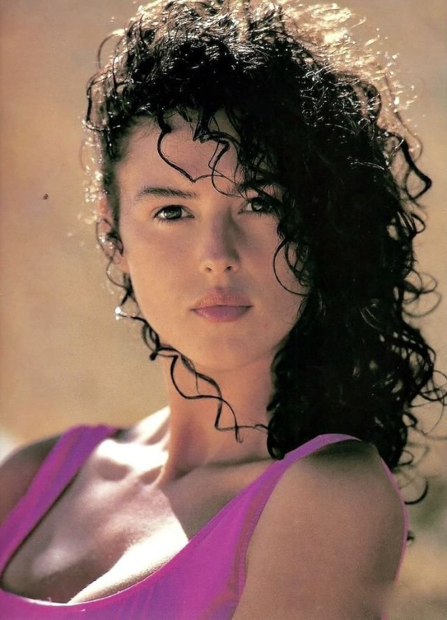 Потрясающие фотографии молодой Моники Белуччи в 1980-х годах Итальянская, стала, женщин, красивых, самых, одной, считается, фильмах, голливудских, французских, итальянских, снималась, актрисой, затем, актриса, Gabbana, Dolce, модели, качестве, карьеру