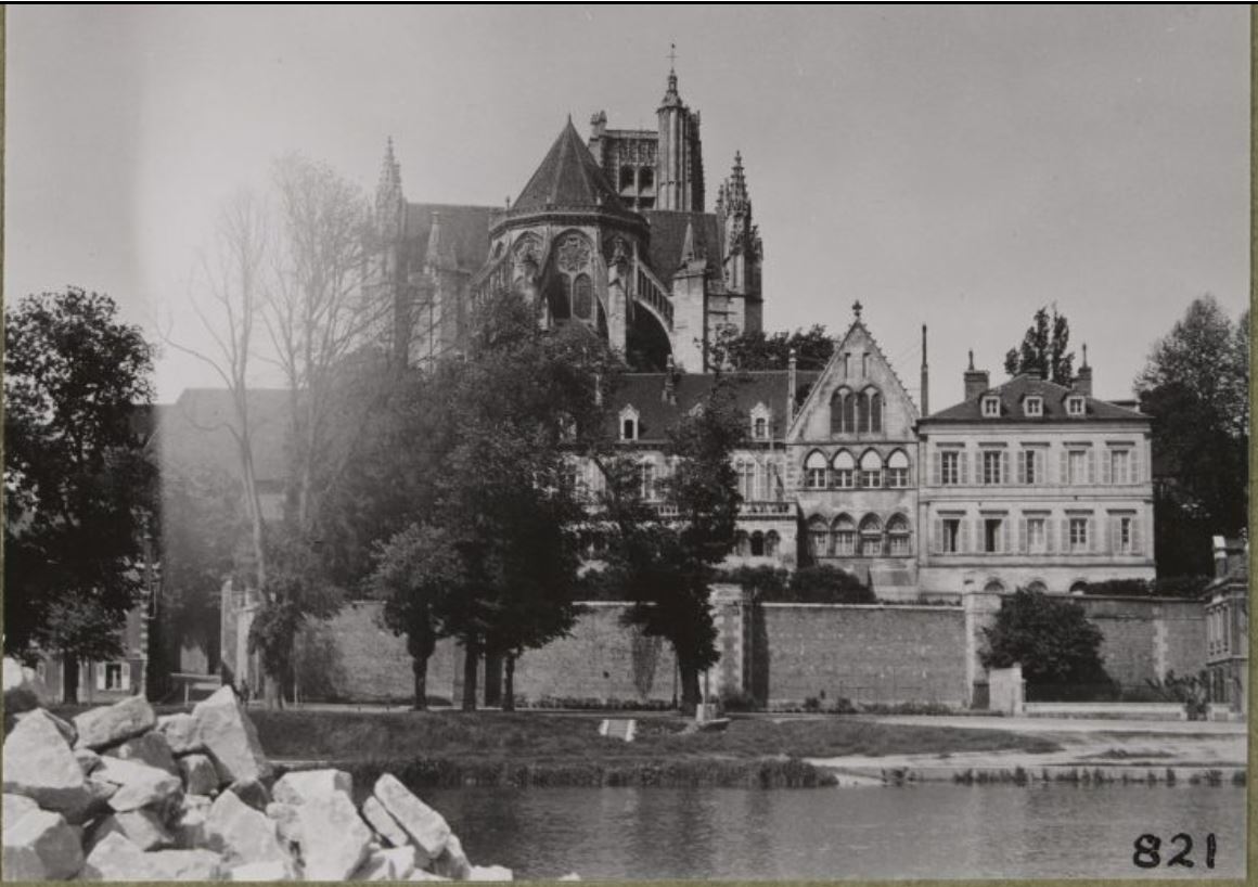 Магия Нотр-Дама-де-Пари Магия Нотр-Дама-де-Пари