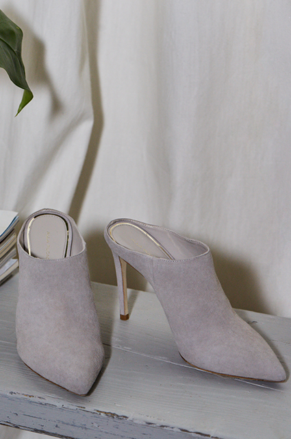 Главная деталь: выбираем аксессуары на любой вкус из новых лукбуков Главная деталь: выбираем аксессуары на любой вкус из новых лукбуков Лукбук