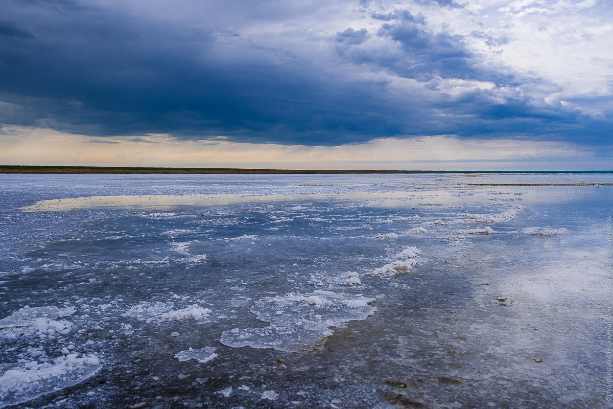 Озеро эльтон россия. Озеро Эльтон в апреле. Озеро Эльтон зимой. Смагул Эльтон. Эльтон сейчас.