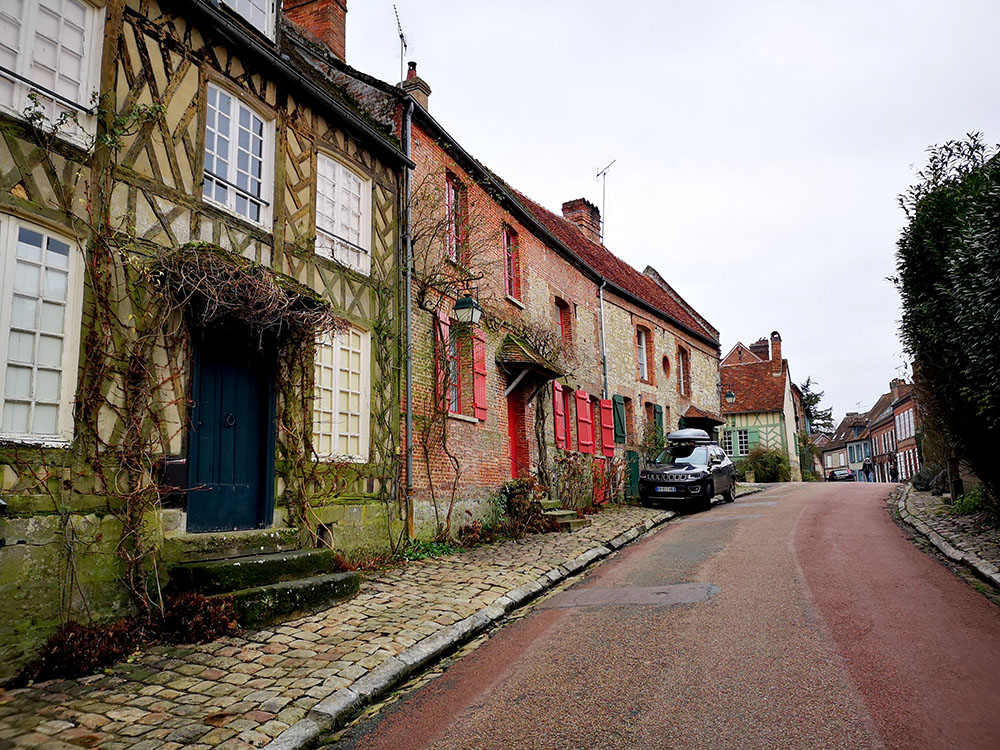 Жерберуа  – деревня роз в Пикардии авиатур