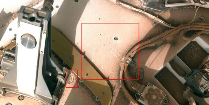 Марсианские ребусы на корпусе, от куда они? (8 фото + 2 видео)