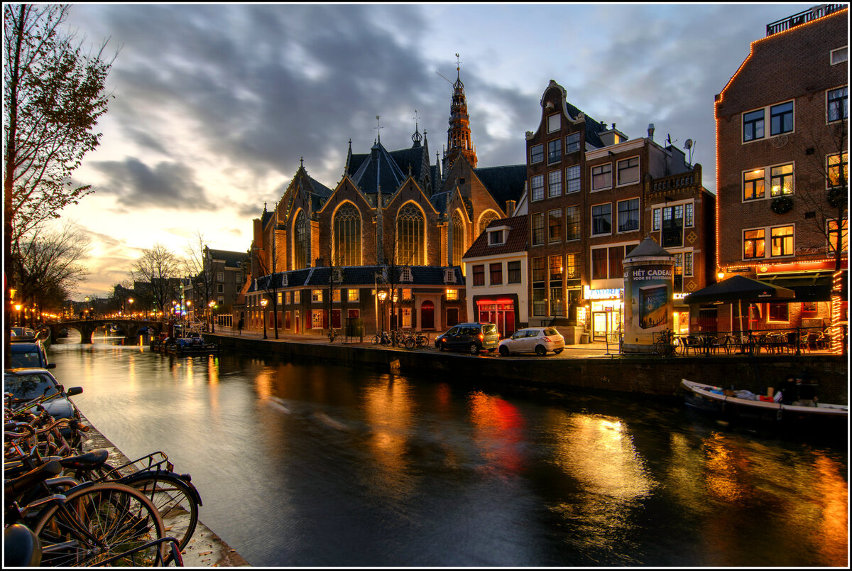 Голландия столица