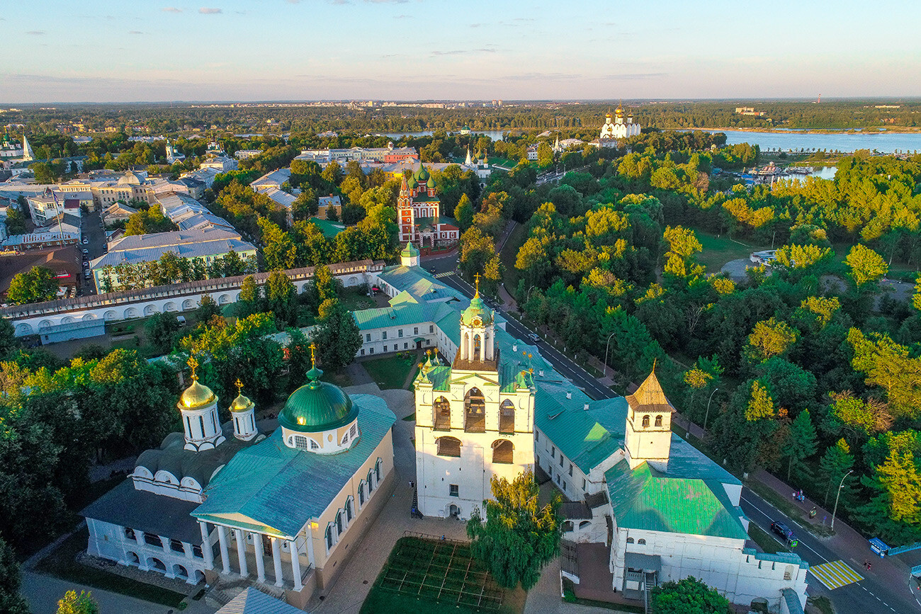 Ярославский Кремль Преображенский монастырь