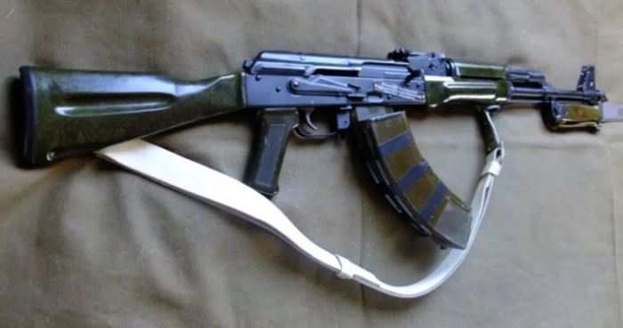 Для чего на «Ижмаше» делали зеленые автоматы Калашникова... оружие