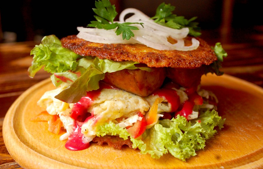 Деруны, кызлыки, драники, кремзлыки т.п. в сендвиче