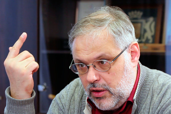 Хазин: МВФ и Всемирный банк не дают Путину назначить правильных людей в правительство Хазин: МВФ и Всемирный банк не дают Путину назначить правильных людей в правительство