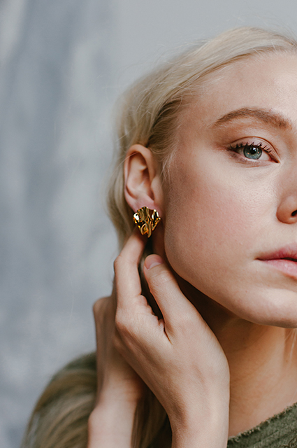 Главная деталь: выбираем аксессуары на любой вкус из новых лукбуков Главная деталь: выбираем аксессуары на любой вкус из новых лукбуков Лукбук