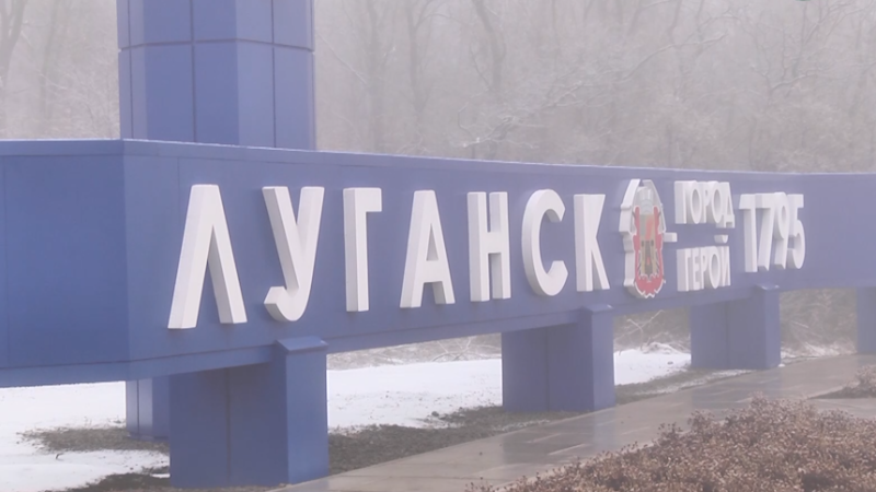 Порошенко заявил в суде, что Киев легализовал статус республик Донбасса
