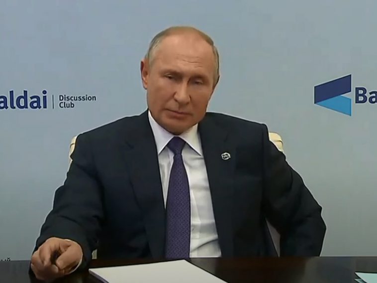 “Как бы не простудиться на ваших похоронах!”: Путин выступил на заседании Валдайского клуба