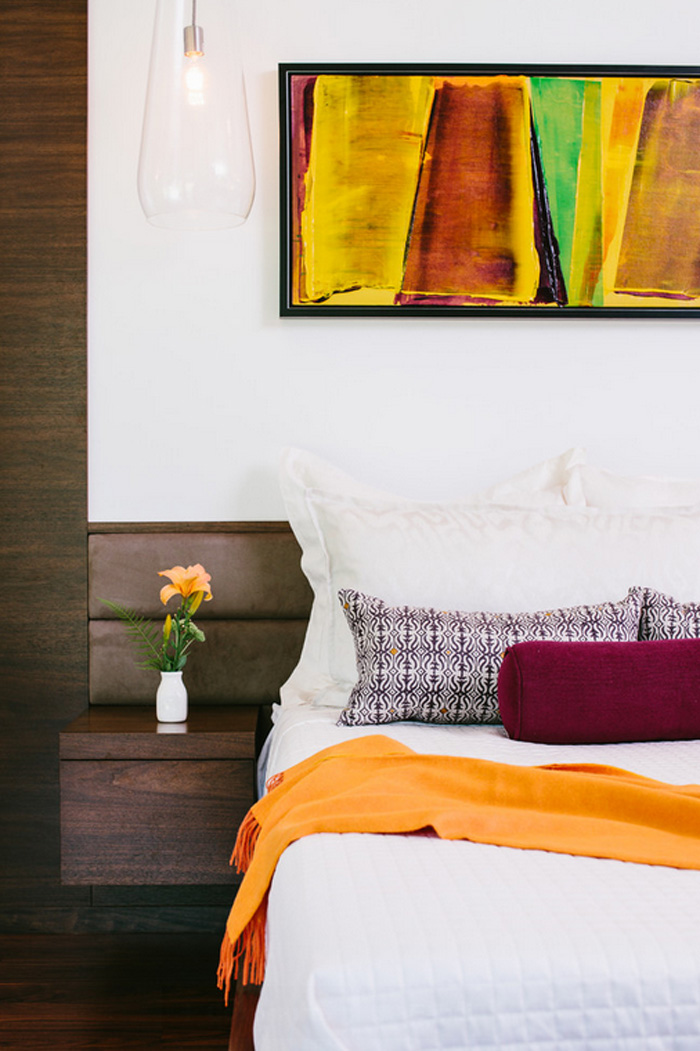 11 маленьких хитростей, которые помогут сэкономить место в спальне