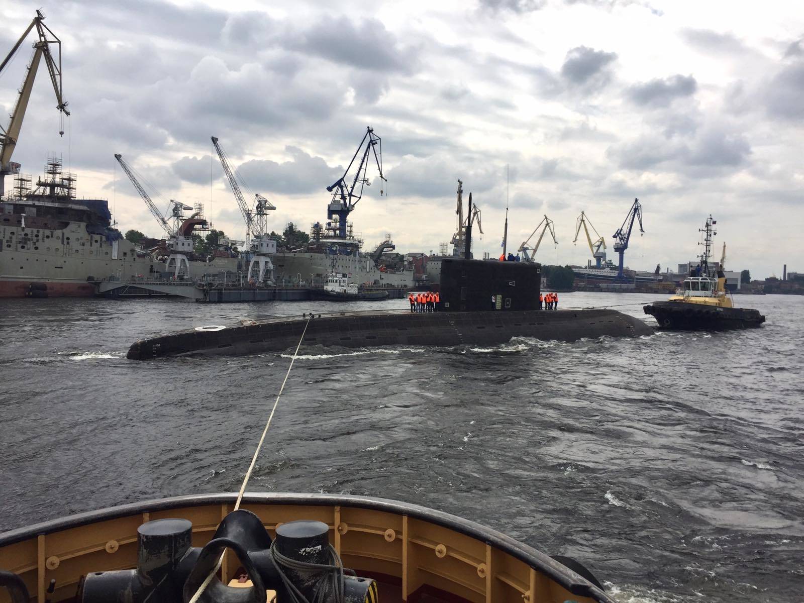 Военно-морской флот РФ принял в состав вооруженную «Калибрами» подлодку «Магадан»