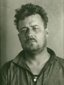 Своих родственников я под расстрельные статьи подводил, чтобы разговоров не было Своих родственников я под расстрельные статьи подводил, чтобы разговоров не было НКВД