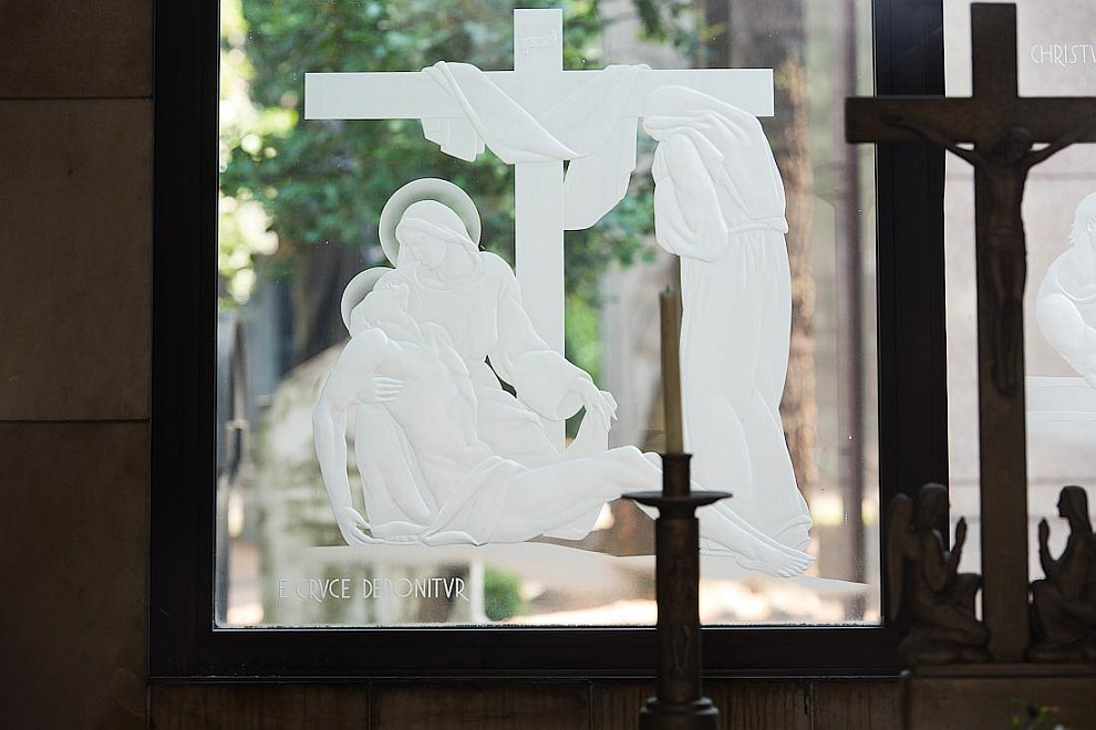 Прогулка по одному из самых красивых кладбищ в Европе Прогулка по одному из самых красивых кладбищ в Европе Европа