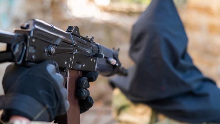 "БРАТЬ В ПЛЕН НЕЛЬЗЯ УНИЧТОЖАТЬ": ПРИГОЖИН ДОЛЖЕН ПОСТАВИТЬ ЗАПЯТУЮ