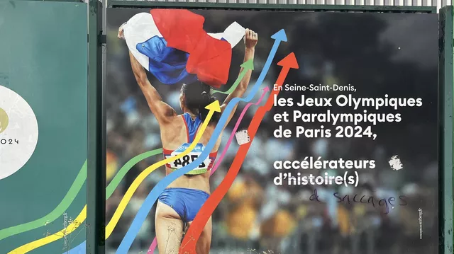 Плакат с Исинбаевой в Париже Гражданка мира Исинбаева Е.Г. добилась максимума как спортивный чиновник МОК. Хотя, может, вовсе и не она.