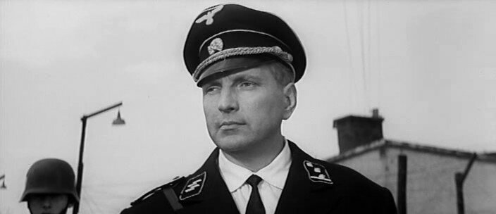 «Девочки, а вы случайно не ошиблись?», актер сыгравший робкого зрителя в «Джентльменах удачи» 