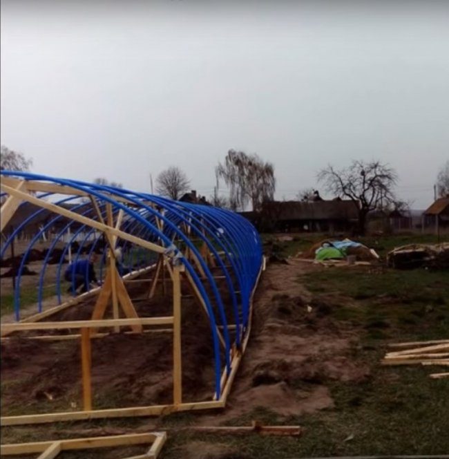 Бюджетная теплица из труб ПВХ бюджетная теплица