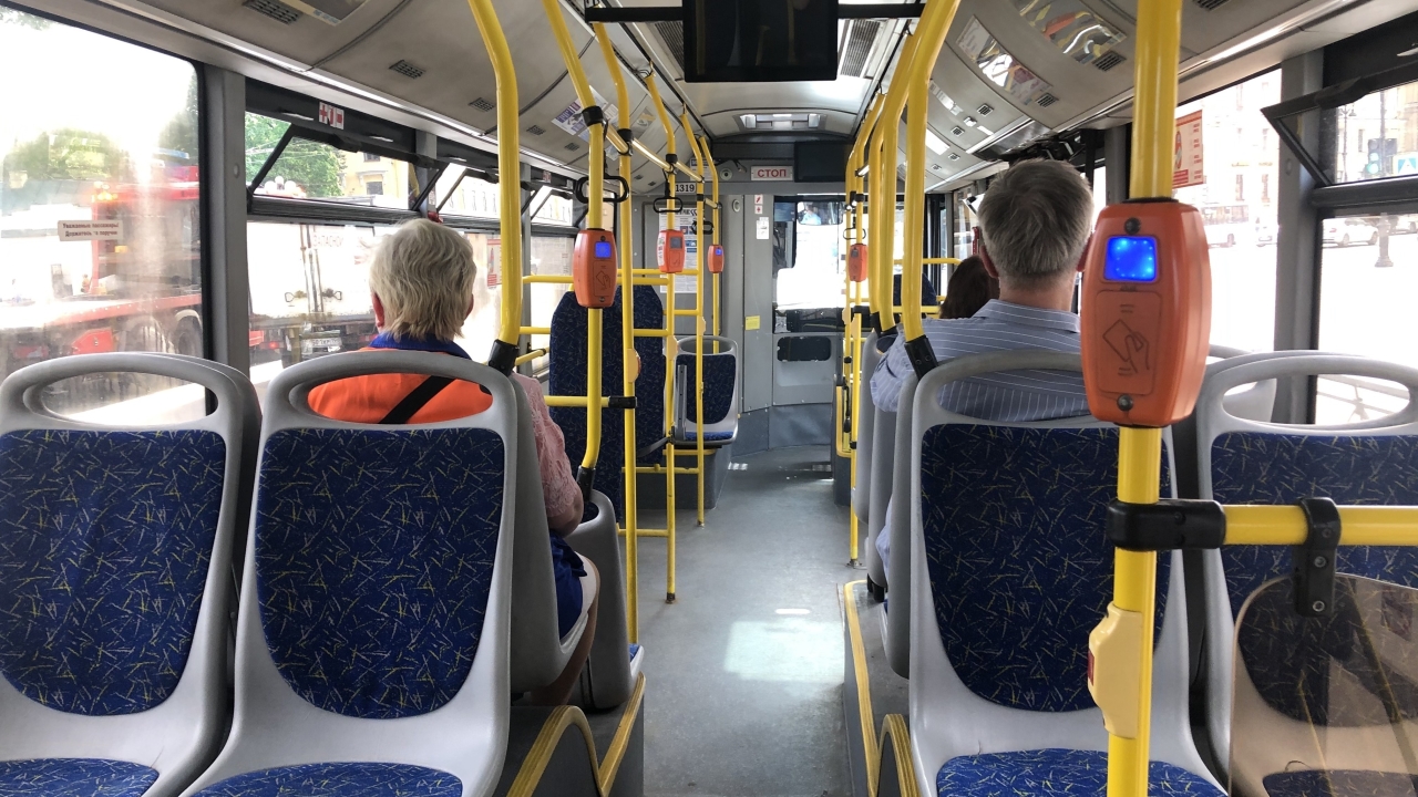 Проезд в транспорте Петербурга станет бесплатным 8 сентября для ветеранов и блокадников