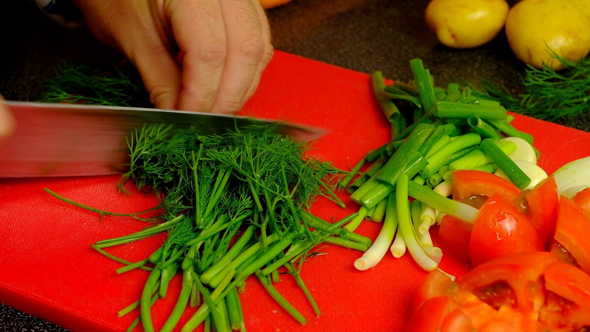 Готовлю курицу с кабачками: и вкусно, и полезно нарезаю, кабачки, после, ложка, овощи, отправляю, растительного, курицу, картофель, молодой, будут, поэтому, перемешиваю, овощей, Разрезаю, дополнительно, маслом, растительным, чеснок, Затем