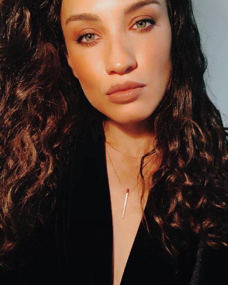 От хороших женщин мужчины не уходят: пост Юли Ковальчук возмутил Вику Дайнеко От хороших женщин мужчины не уходят: пост Юли Ковальчук возмутил Вику Дайнеко