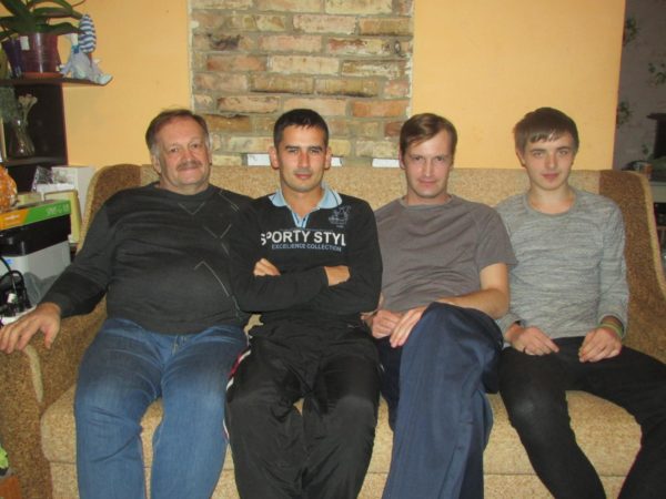Студент усыновил оставленного в роддоме малыша, за это он подвергся травле и едва не был исключен из вуза Студент усыновил оставленного в роддоме малыша, за это он подвергся травле и едва не был исключен из вуза