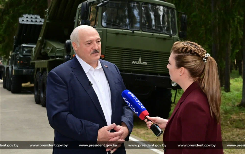 Тактическое ядерное оружие, размещенное на территории Белоруссии, будет применено только в случае внешней агрессии....