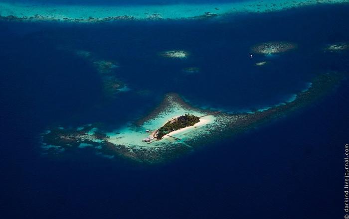 Пролетая над Мальдивами атолла, рифов, около, времени, через, Resort, внутри, Seasons, только, острова, очень, лагуны, ожидания, часть, отелей, всего, отеля, пляжа, периметру, атоллов