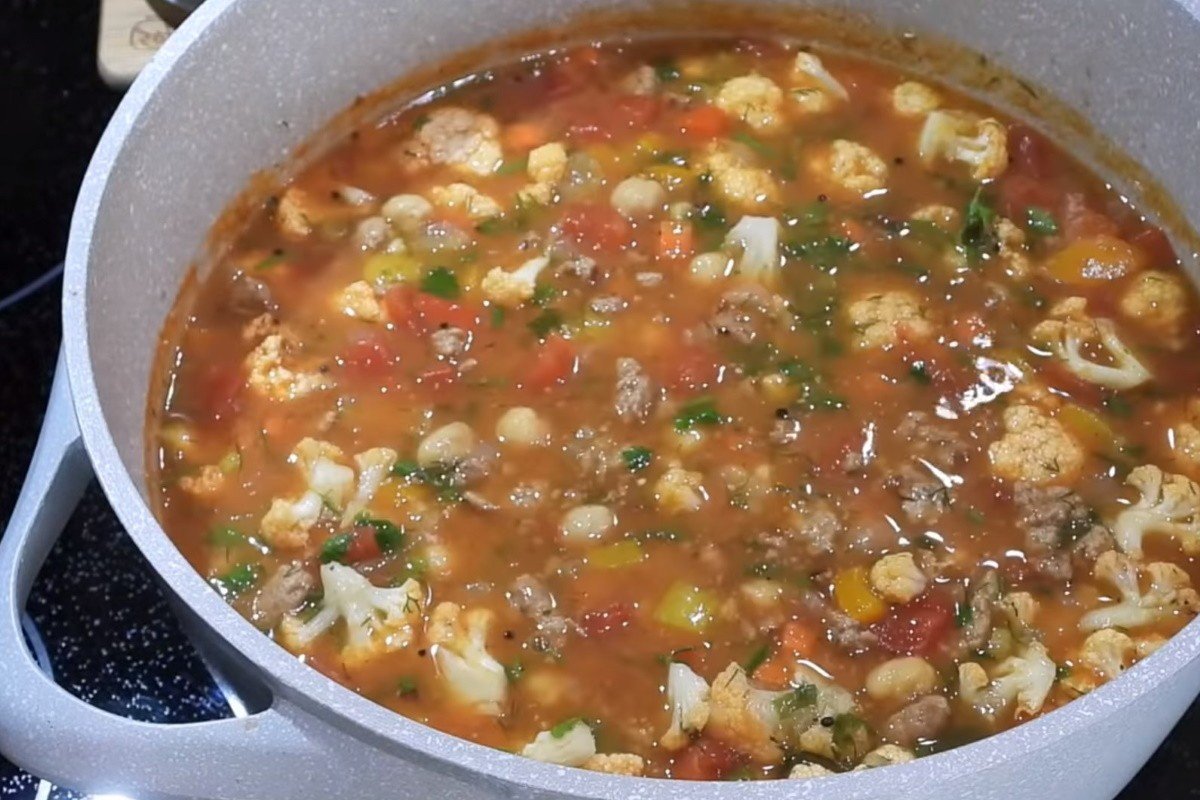 Суп из подберезовиков. Овощные супы диетические без картошки. Суп грибной без картошки. Суп со шкварками. Суп из картошки без мяса.
