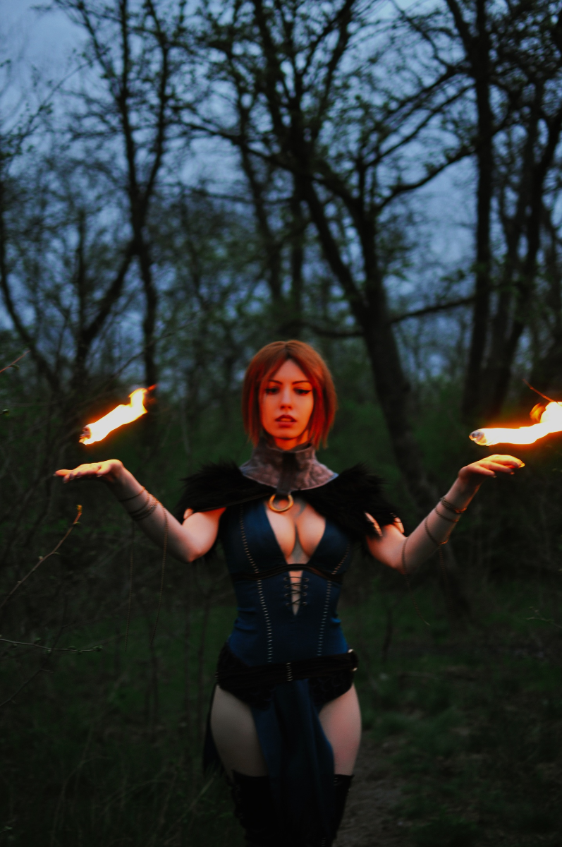 Косплей. Серый Страж - Героиня Ферелдена из Dragon Age: Начало Игры,косплей