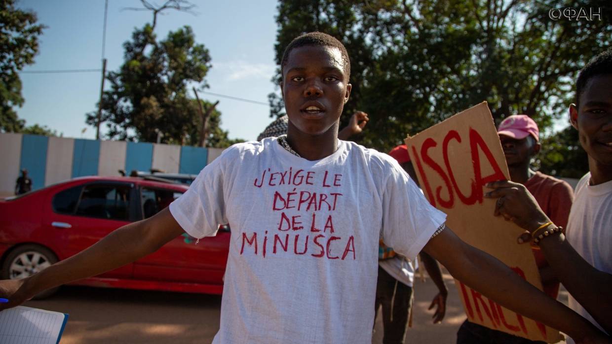 Жители ЦАР о заявлении пресс-секретаря миссии ООН: миротворцам не место в стране Весь мир