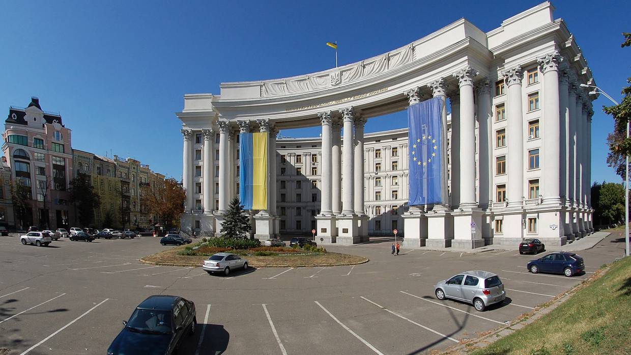 МИД Украины потребовал от Хорватии опровержения заявления об отзыве военных из НАТО