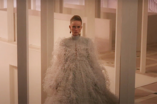 Неделя высокой моды: Кейт Мосс с дочерью, Паулина Поризкова, Кристи Тарлингтон в фильме-показе Fendi от Луки Гуаданьино Новости моды