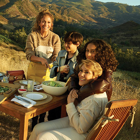 Дженнифер Лопес снялась в рекламной кампании вместе со своими детьми и 74-летней мамой Дженнифер Лопес снялась в рекламной кампании вместе со своими детьми и 74-летней мамой Мода,Новости моды