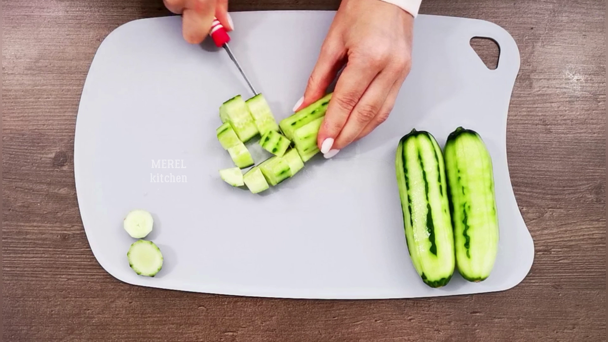 Ну очень вкусный салат! А главное полезный, этот салат для меня просто находка! Я на таком салате к лету скинула 7 килограмм за 3 недели!-3