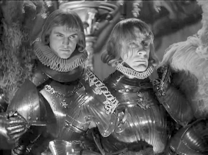 «Девочки, а вы случайно не ошиблись?», актер сыгравший робкого зрителя в «Джентльменах удачи» 